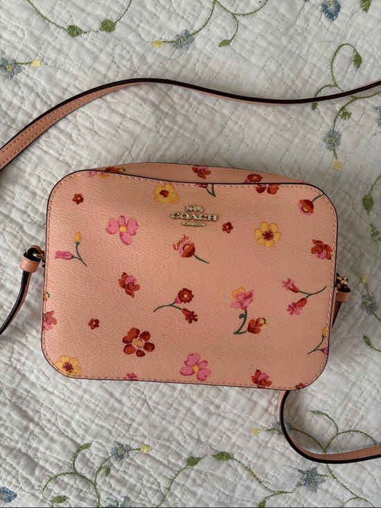 Coach Handbags - EUC Coach Mystical Floral Print Camera bag Faded Blush Pink
